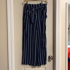 Aritzia Wilfred Navy Pinstripe Women's Cropped Leg Crepe Knit Faun Pant Sz S